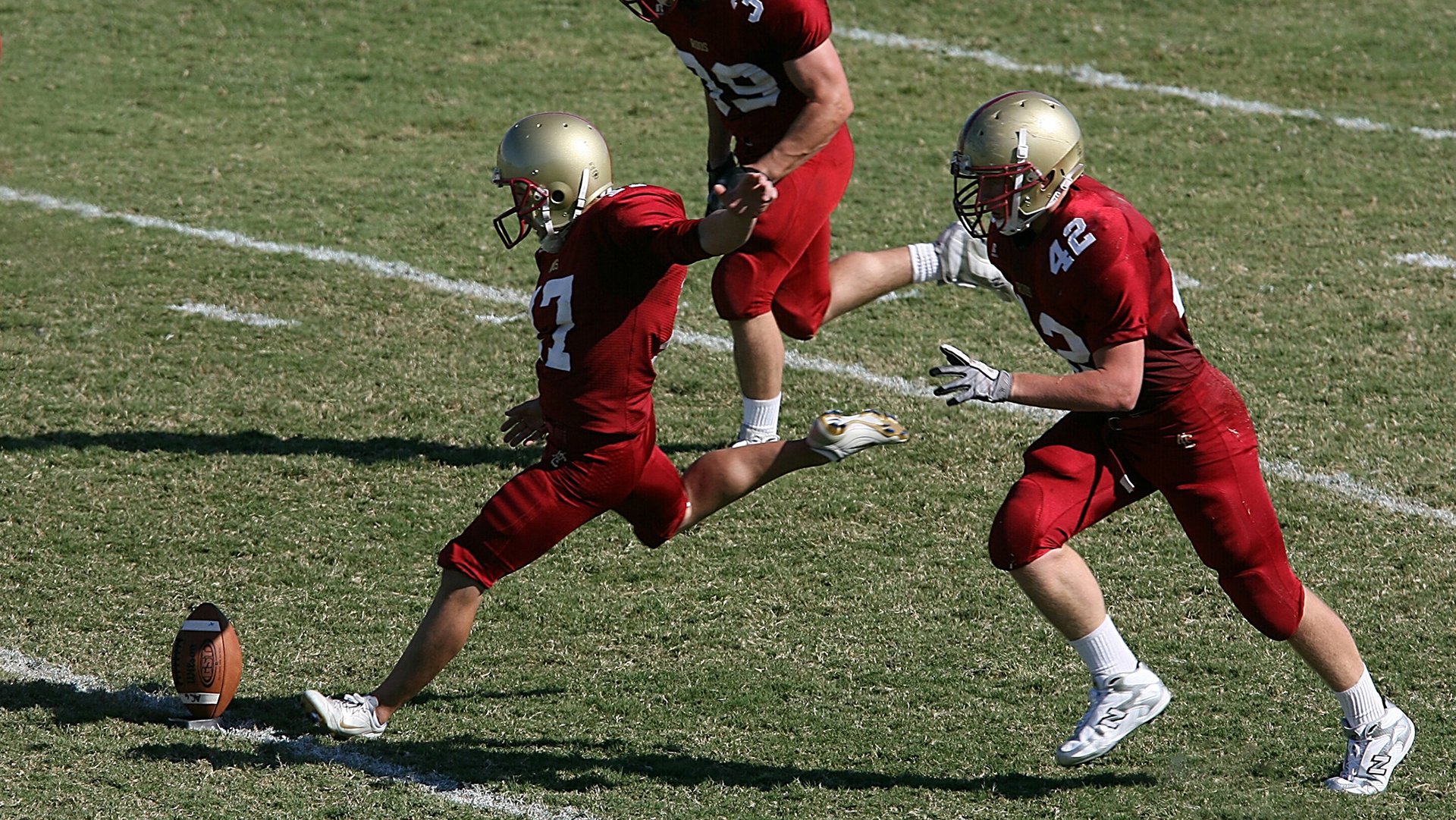 “足球+文化+旅游”多产业深度融合成为行业亮点，助推地方经济发展