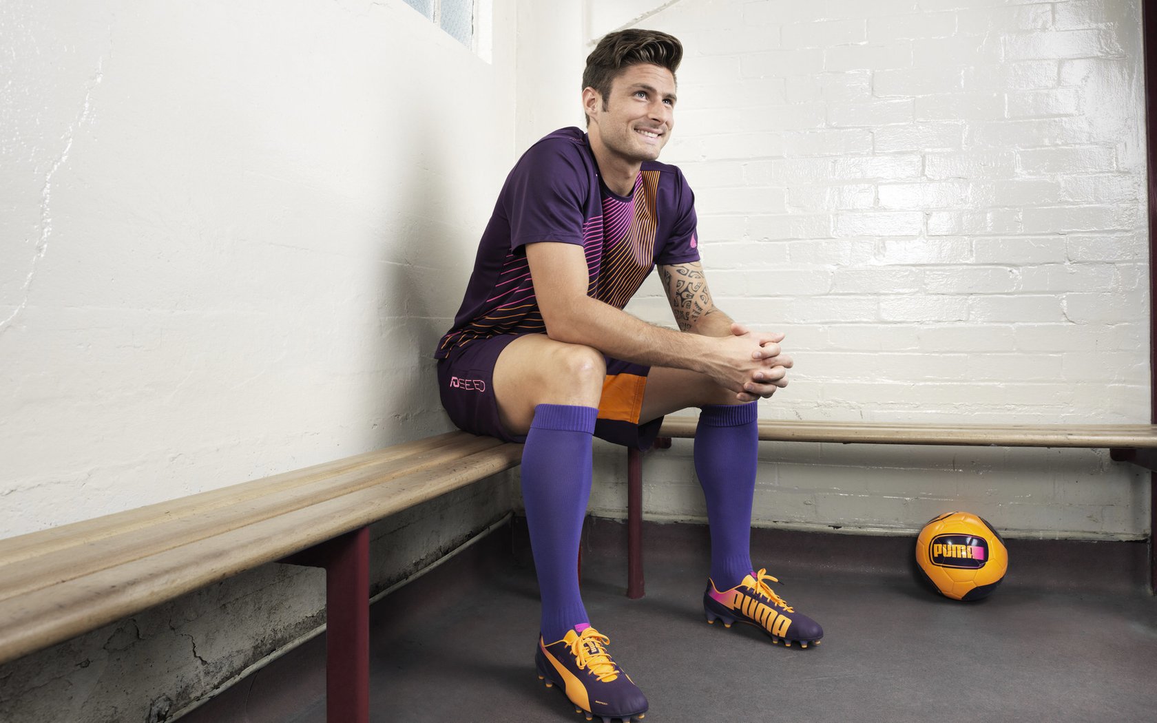 爱游戏在线登录-纪录挑战：哪些球员最有可能本赛季打破历史纪录？，本赛季进步最大的球员